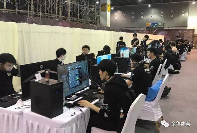 与财务顾问 与财务顾问