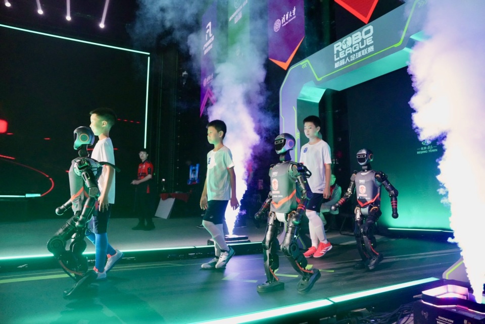 更应看到 更应看到